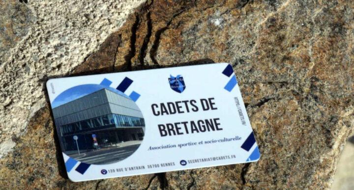 Pour accéder au complexe et à son parking, commandez gratuitement votre badge